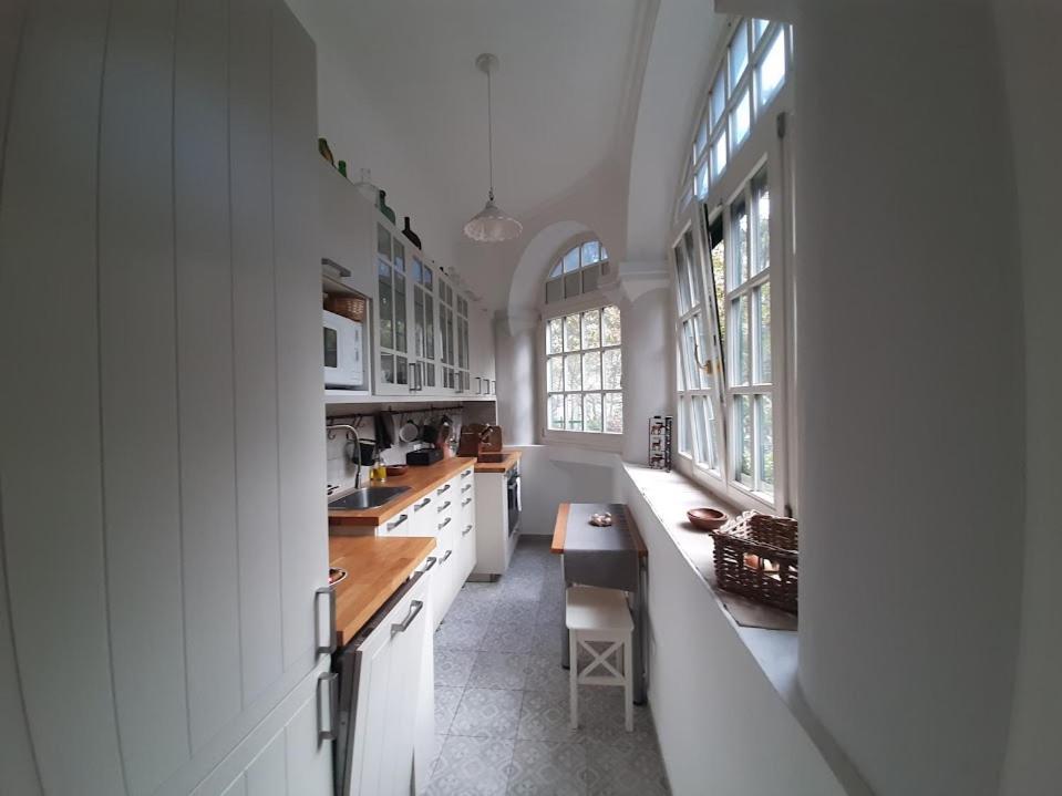 Boutique Apartment With Parking Budapest Bagian luar foto